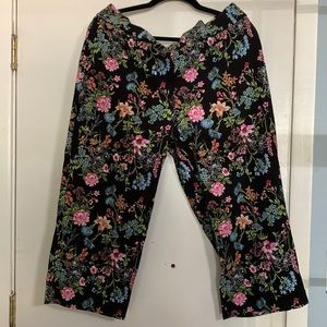 Avenue size 16 Capri pants